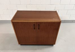 MID CENTURY-KOMMODE, EICHE FURNIERT, VINTAGE, 60`ER JAHRE